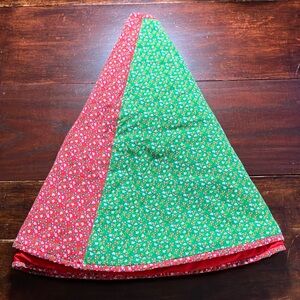 Vintage Handmade 23” Christmas Holiday Quilted Tree Skirt